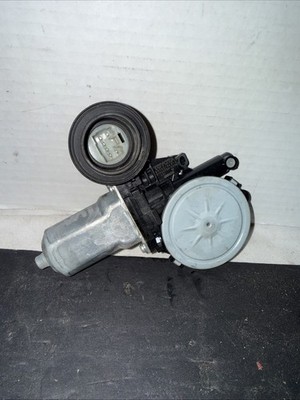2003-2006 Toyota Tundra Double Cab Rear Right Power Window Motor OEM 85710-AE010