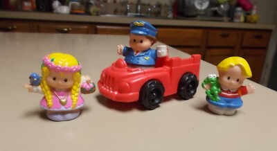 VINTAGE FISHER PRICE  LITTLE PEOPLE AND RED TRUCK METTAL 2001 AND 2003 EXCELLENT