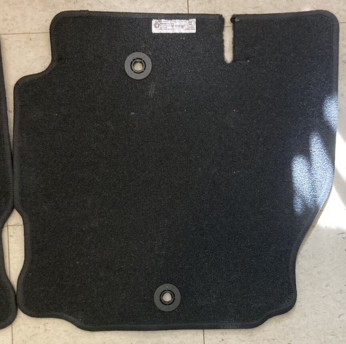 3 OF 4 Piece Chrysler Jeep Wrangler JL Floor Mat Set Black OEM 49212G 6BR85TX7AB - Picture 8 of 12