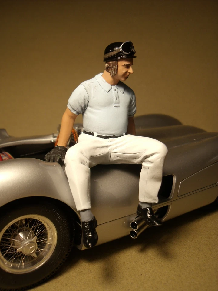 1/18 FIGURE  FANGIO  PIT STOP  VROOM  UNPAINTED  CMC  CMR  MINICHAMPS  - Image 2 of 4