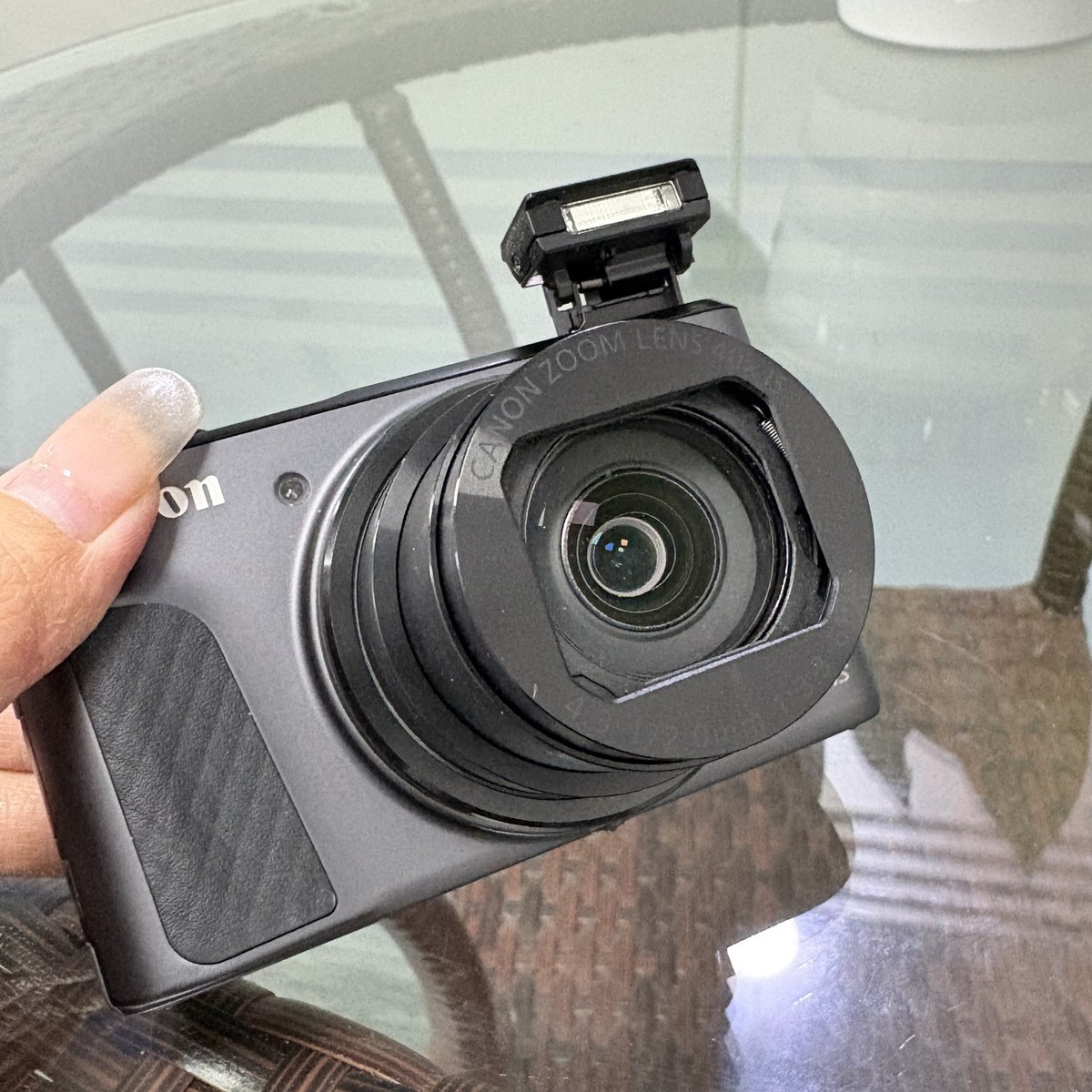 Canon PowerShot SX730 HS Digital Camera with Flip Screen 20.3MP