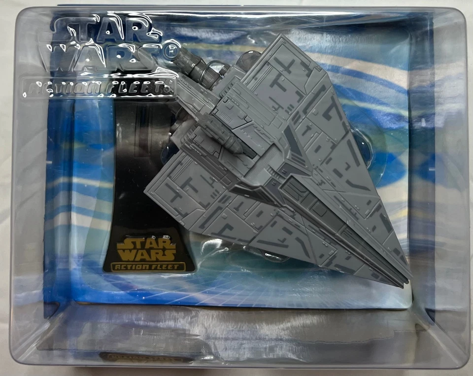 STAR WARS MICRO MACHINES ACTION FLEET REPUBLIC ASSAULT SHIP 2002 UA54 - Image 2 of 4