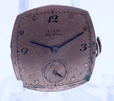 ELGIN DE LUXE 555 17j, C876791 WRIST WATCH MOVEMENT SALMON DIAL FOR REPAIR (M13)
