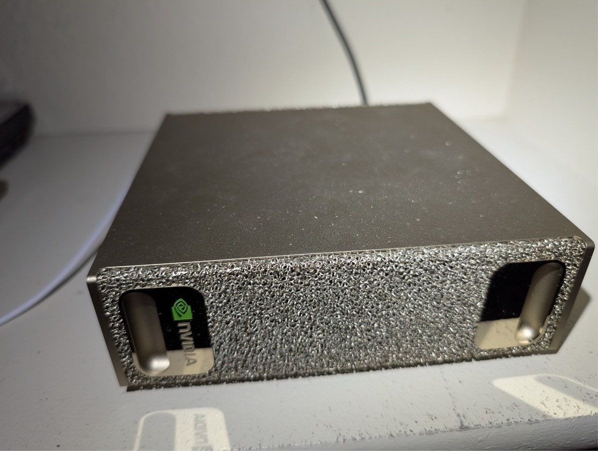 NVIDIA DGX Spark GB10 - Barely used - 128 GB Personal AI Compute