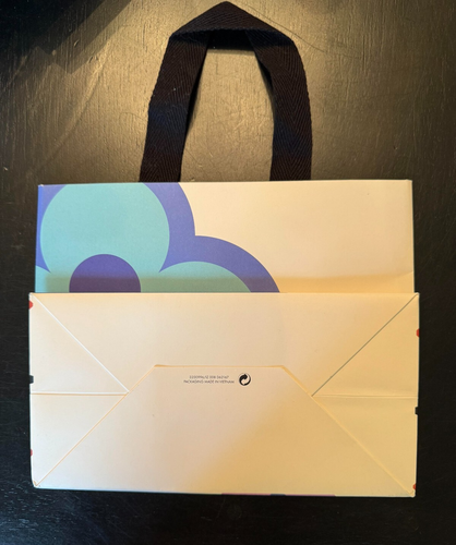 LOUIS VUITTON 10 x 8 X 6 Authentic Paper Gift/Shopping Bag Small Limited Edition - Picture 2 of 2