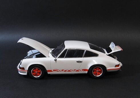 ポルシェ 911 '73 Carrera RS モデルキット 1:18 Eagle's Race Porsche