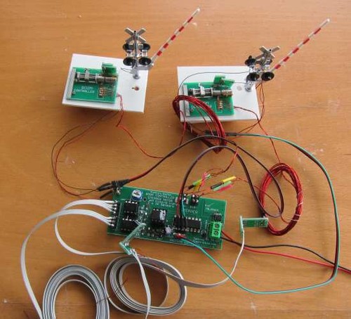 Boom Gates with Crossing Lights Modules $40.00 usd | eBay Australia