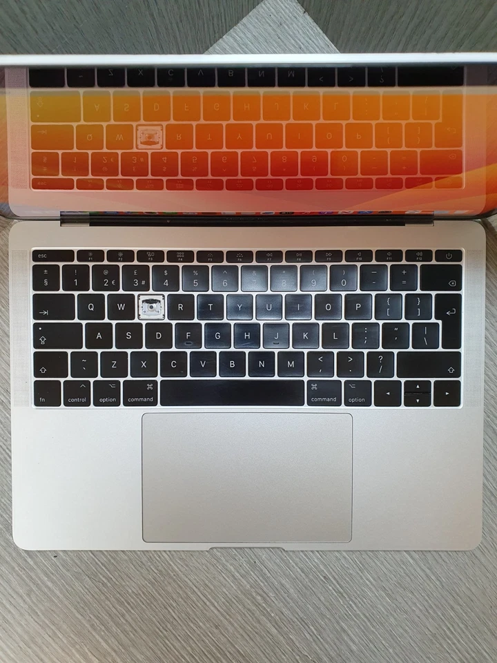 Apple MacBook Pro 13" 2017 · i5 · 8GB · 120GB, photo 3 of 5
