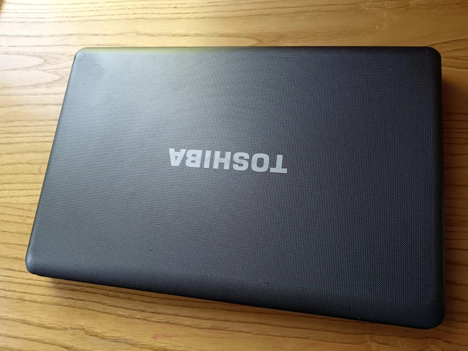 TOSHIBA Sstellite c660-184 Core i3 windows 10 2.5GHz processor 6GB RAM - Image 3 of 4