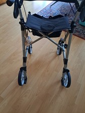 Rollator Leichtgewicht 1 Jahr Alt Nur In Der Wohnung Mit Gefahren