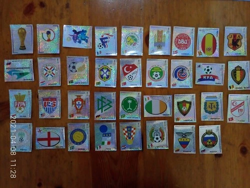World Cup Korea Japan 2002 Panini Complete Set 35 Badges Mint Scudetti/completo