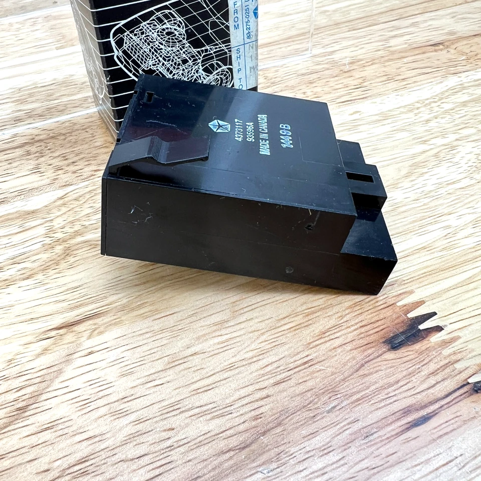 Relé de ventana trasera térmico Chrysler New Yorker Dodge Shadow 1988-1991 nuevo de stock 4373117 Foto 3 de 4