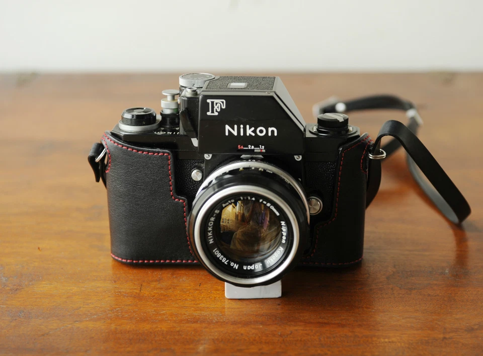 Zhou Black Leather Half Case with Red Stitching for Nikon F SLR Camera - Image 2 of 4