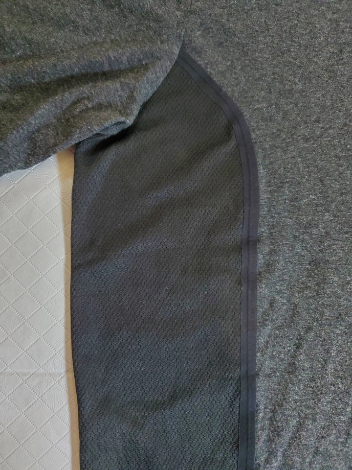 Camiseta Polo Ducati D-Attitude Manga Corta Negra Gris Talla XL Hecha en Grecia Usada en Excelente Condición Foto 4 de 4