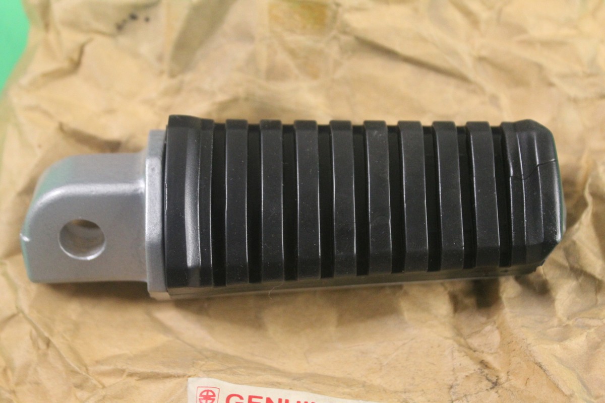 NOS KAWASAKI Rear Left Step EN ZX EN450 ZX1000 ZX900 1984-90