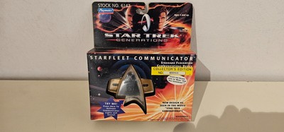 Star Trek Playmates Generations Starfleet Communicator 1994