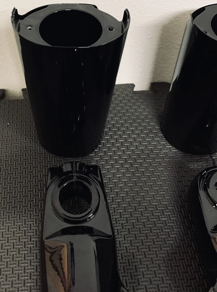 HARLEY TOURING 2014-23 DESLIZADORES PATAS Y CUBIERTAS HORQUILLA NEGRAS DIRECTAS Foto 2 de 4