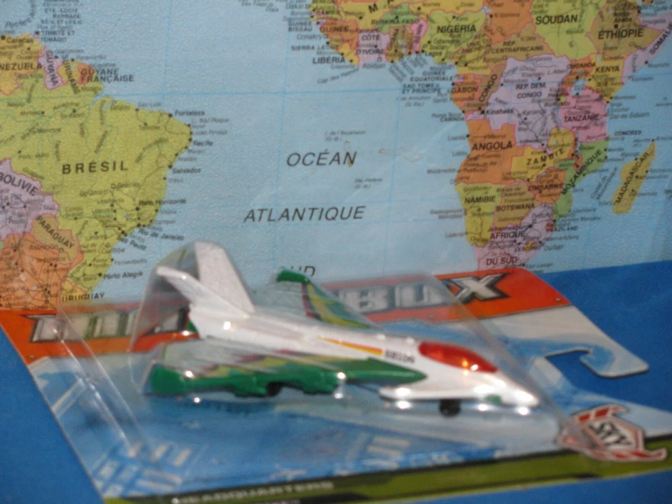 MATCHBOX SKYBUSTERS HEADQUARTERS FLIGHT STRIKE ***BRAND NEW & RARE*** - Image 2 of 4