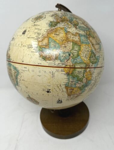 Replogle Globe 9 Inch Diameter World Classic Series on Wooden Base Raised USA - Afbeelding 1 van 7