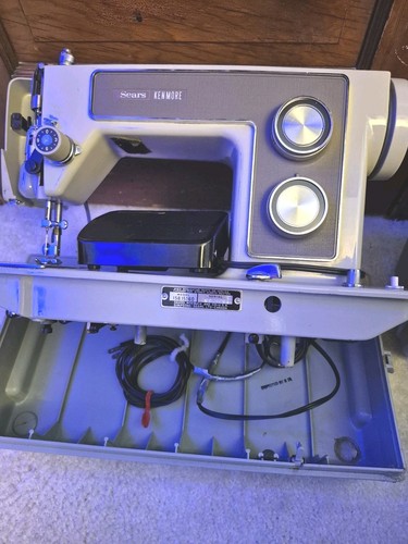 Kenmore Sewing Machine Vintage Sears Model 158.15160 WORKS! CLEAN! MAINTENANCED - Picture 6 of 10