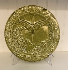 Majolica Vintage Asparagus  Plate  9 Inches Round Exquisite Color Design