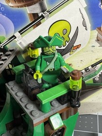 LEGO SpongeBob SquarePants: The Flying Dutchman (3817) 99% Complete Lantern Miss