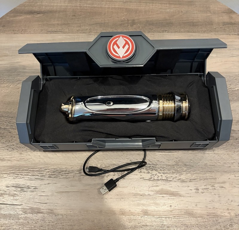 Disney Star Wars Galaxy's Edge Darth Sidious Palpatine Lightsaber Hilt! Clean!