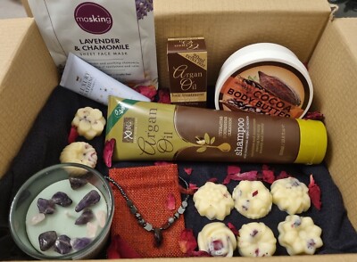 Geschenkset: Schmuck, Araganöl, Badeöl Melts, Shampoo, Körperbutter, Gesichtsmaske