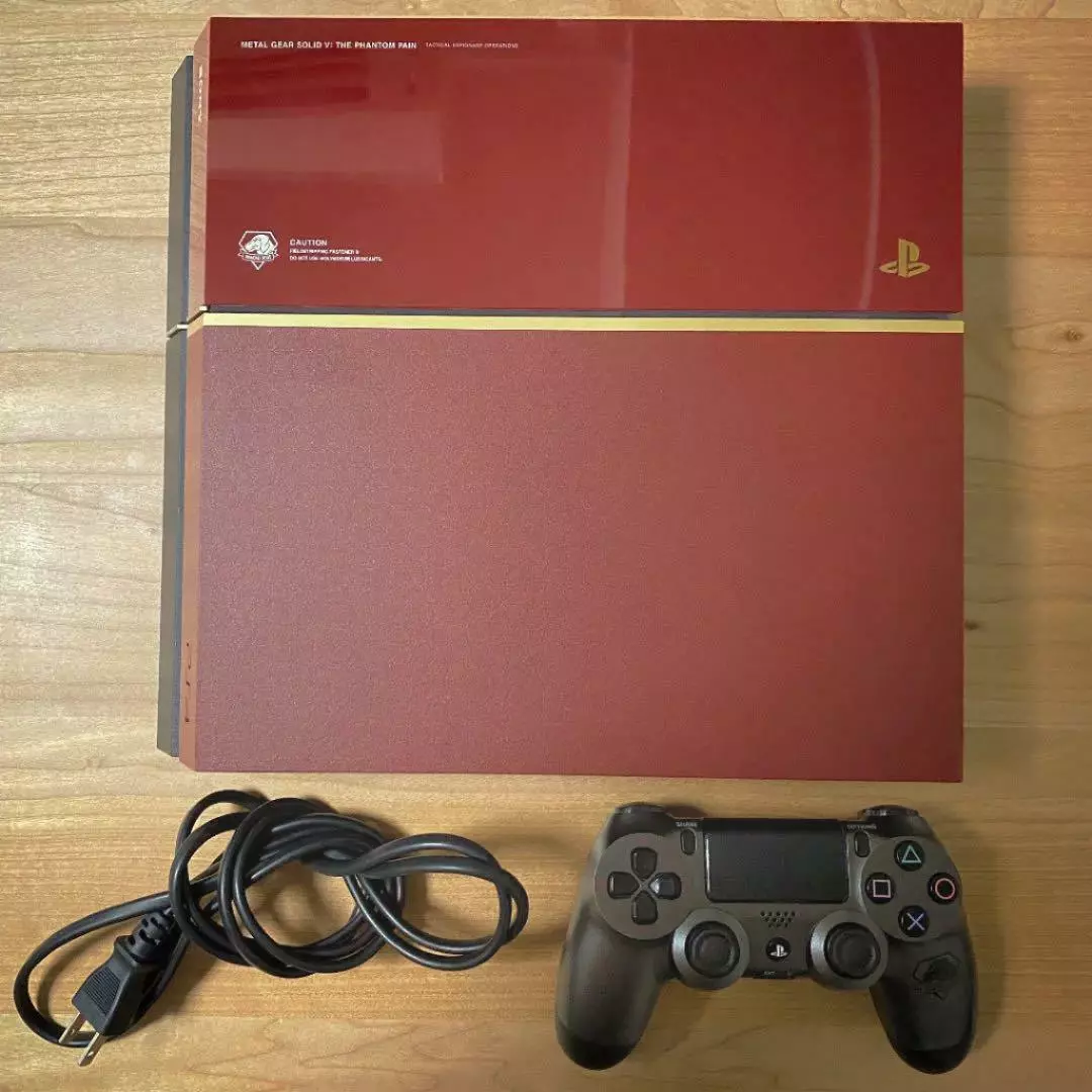 PlayStation 4 METAL GEAR SOLID V LIMITED PACK THE PHANTOM PAIN