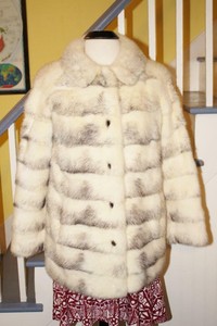 casaco feminino preto e branco