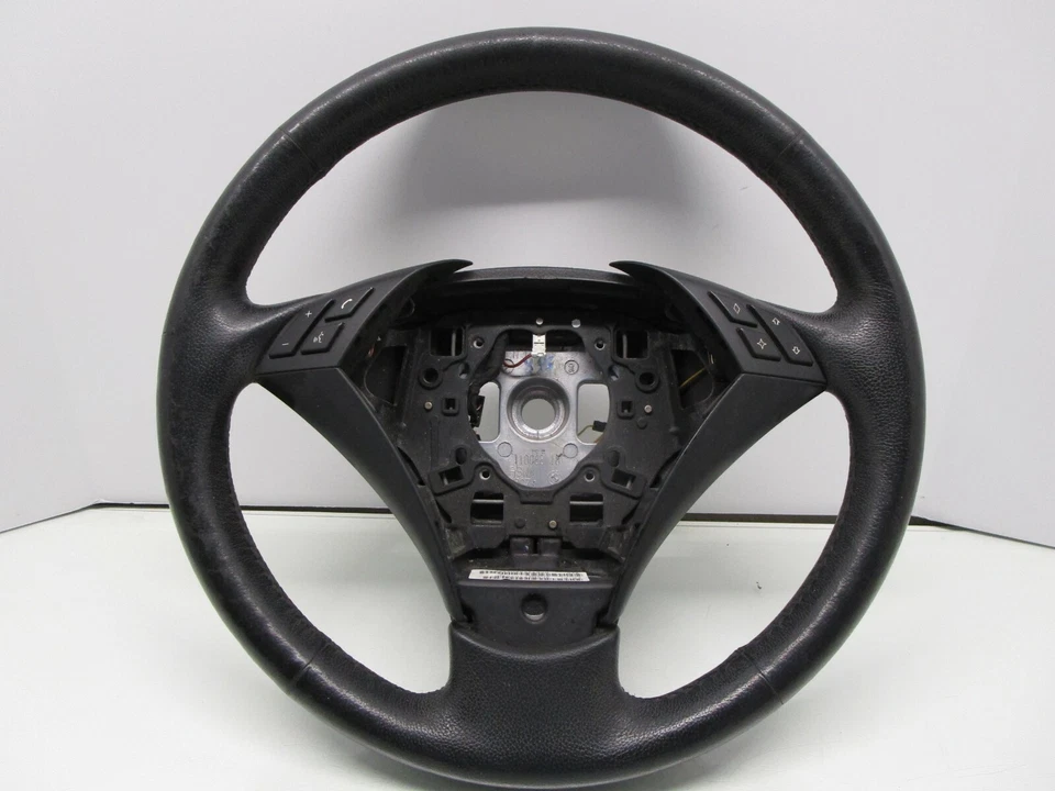 04-10 Volante BMW E60 E61 SERIE 5 CON INTERRUPTORES OEM Foto 2 de 4