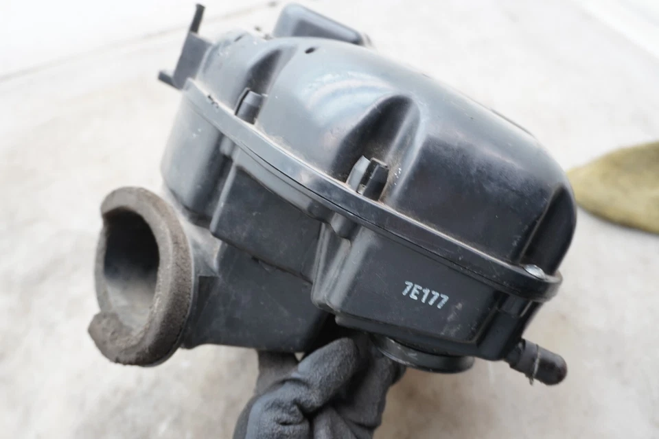 Suzuki GSXR 600 GSXR600 2007 caja de filtro de respirador de aire E-4161 Foto 3 de 4