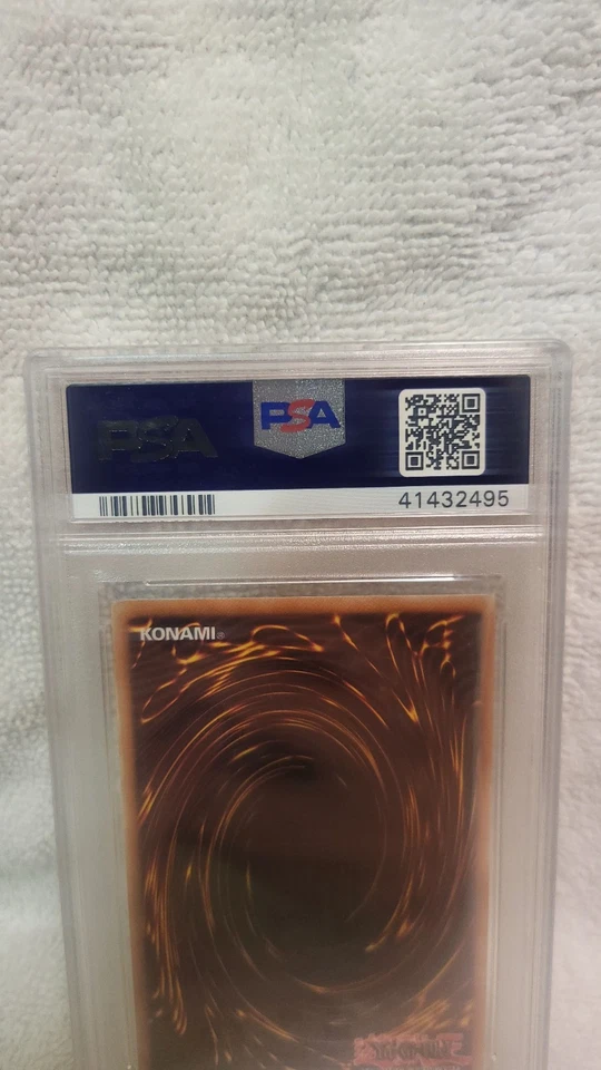 2010 Legendary Collection Blue-Eyes White Dragon LC01-EN004 Graded PSA 10 - Image 4 of 4