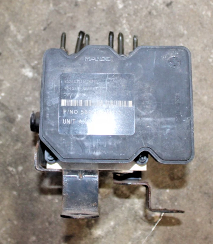 Hyundai Genesis Coupe 2009-2012 sistema de frenos antibloqueo módulo ABS 589202M500 Foto 2 de 3