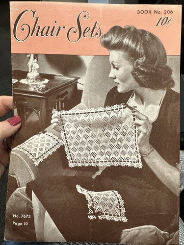 Chair Sets Runners Pattern Book 7673 1944 15 Page Vintage Crochet Doilies - Picture 1 of 18
