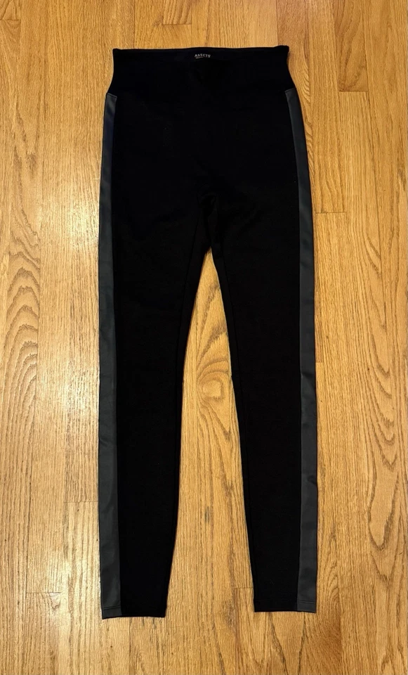 SPANX Assets Leggings Adelgazantes Cintura Alta Negros Imitación Cuero Rayas Grandes Foto 2 de 4