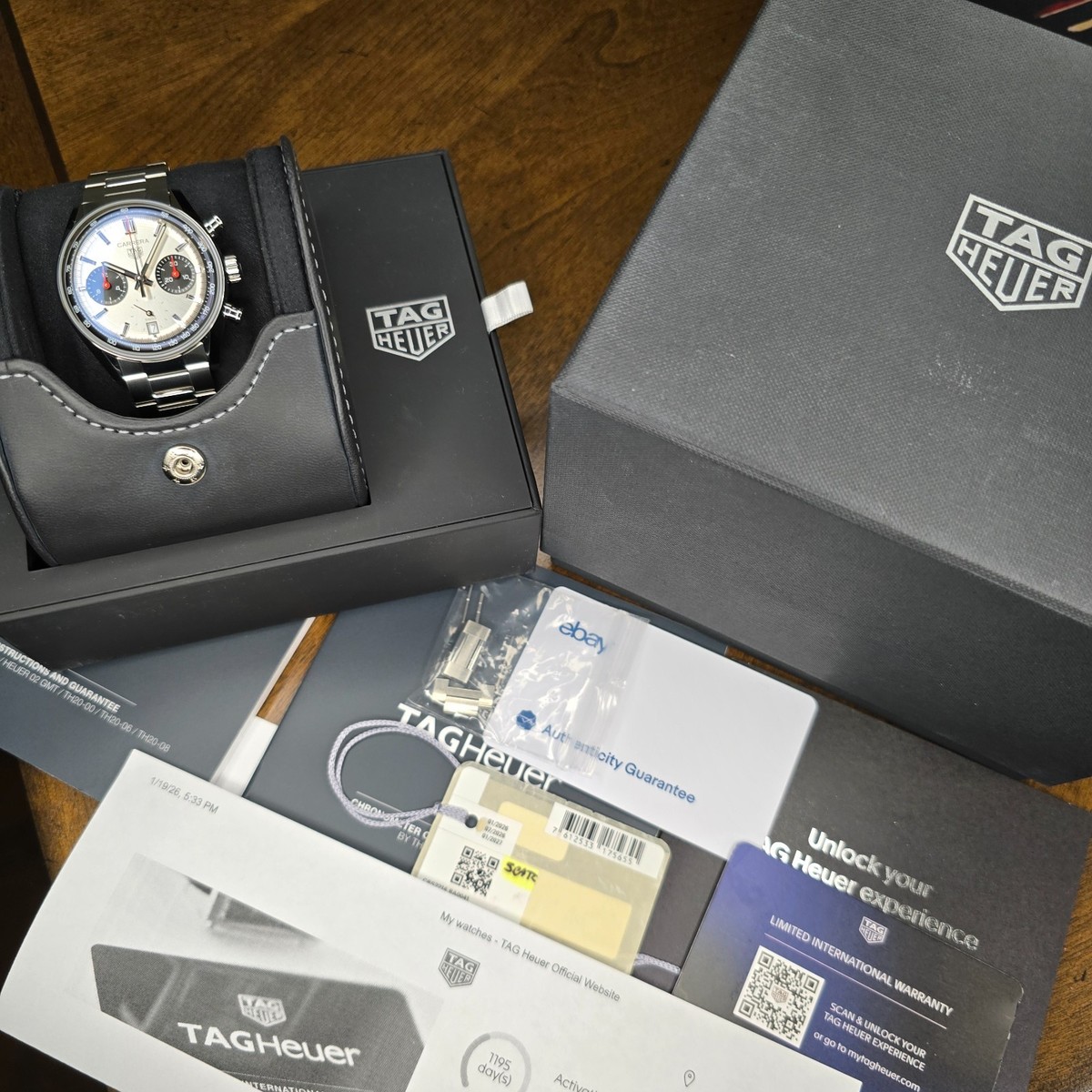 MINT TAG HEUER CARRERA GLASSBOX 39MM CHRONO CBS2216.BA0041 PANDA
