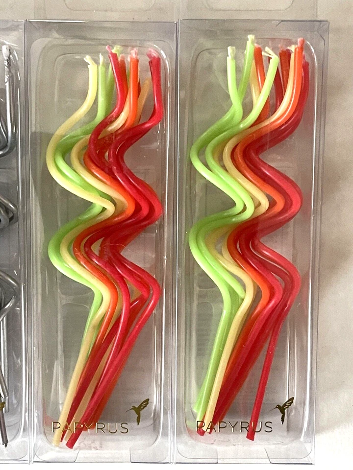 Lote de 4 velas de cumpleaños o de aniversario de papiro multicolor y plateadas Foto 3 de 4