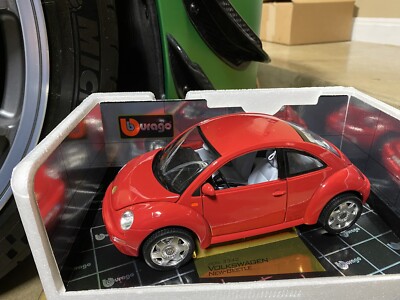 Volkswagen New Beetle burago 1/18 レッド Bburago Burago 1/18 VW New Beetle In Red Volkswagen Code 3342 | eBay