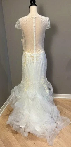 Off White Beaded Sequin Pearl Illusion Tulle Ruffle Wedding Gown Size 14 $499 - Image 2 of 4