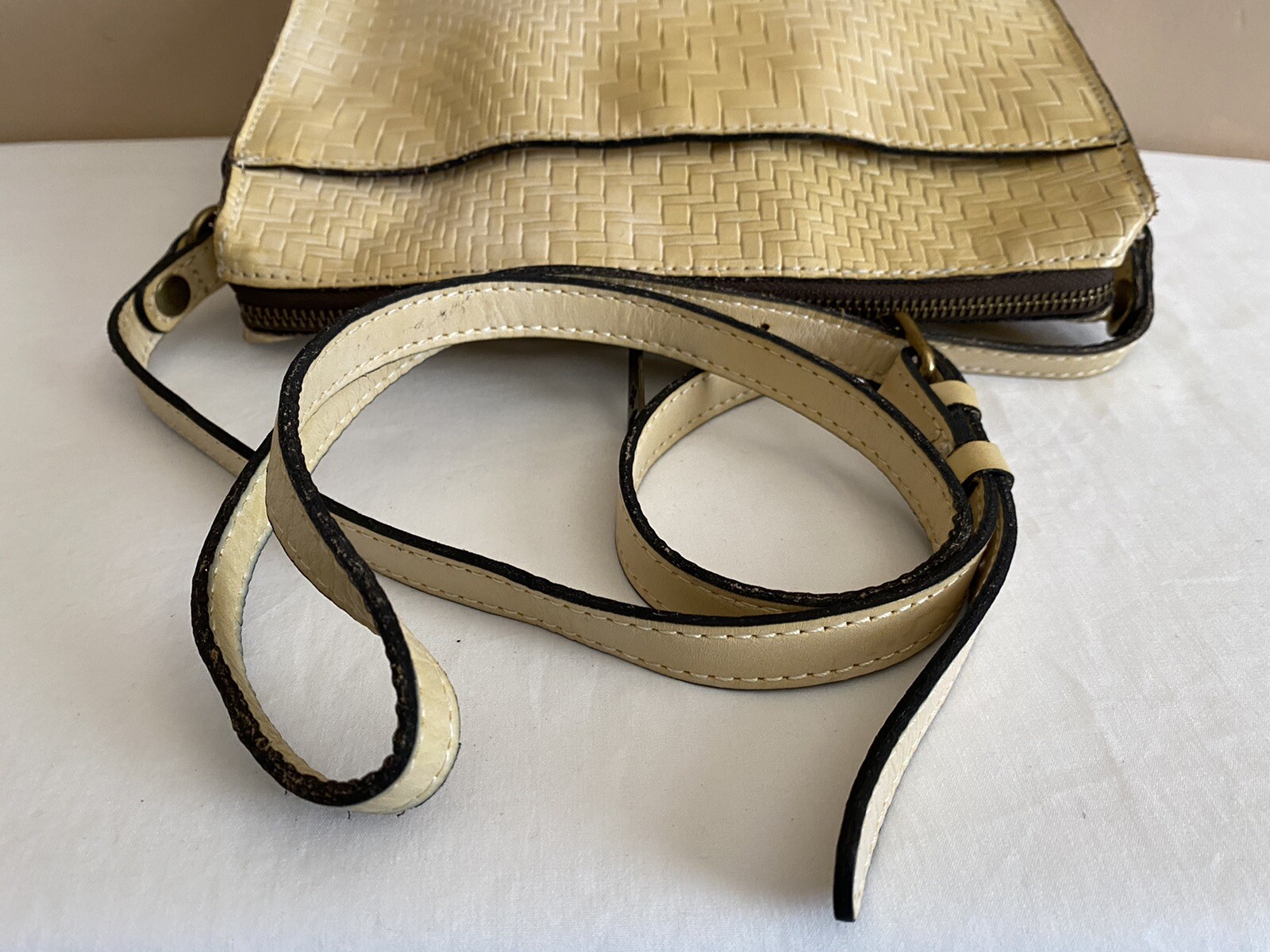 PATRICIA NASH NAZAIRE RATTAN WAVY EMBOSSED WOVEN LEAT… Gem