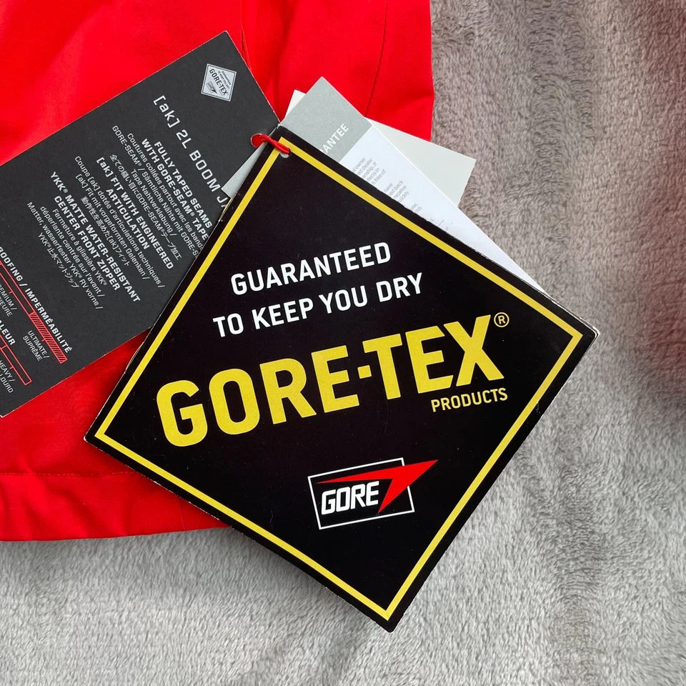 Jaqueta de Snowboard Burton AK 2L GORE Costura Fita Boom Masculina Média Vermelha Com Capuz Nova Com Etiqueta - Imagem 4 de 4