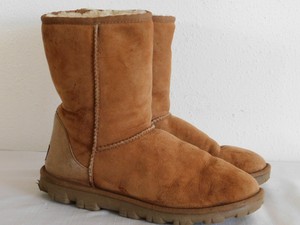 ugg 5835
