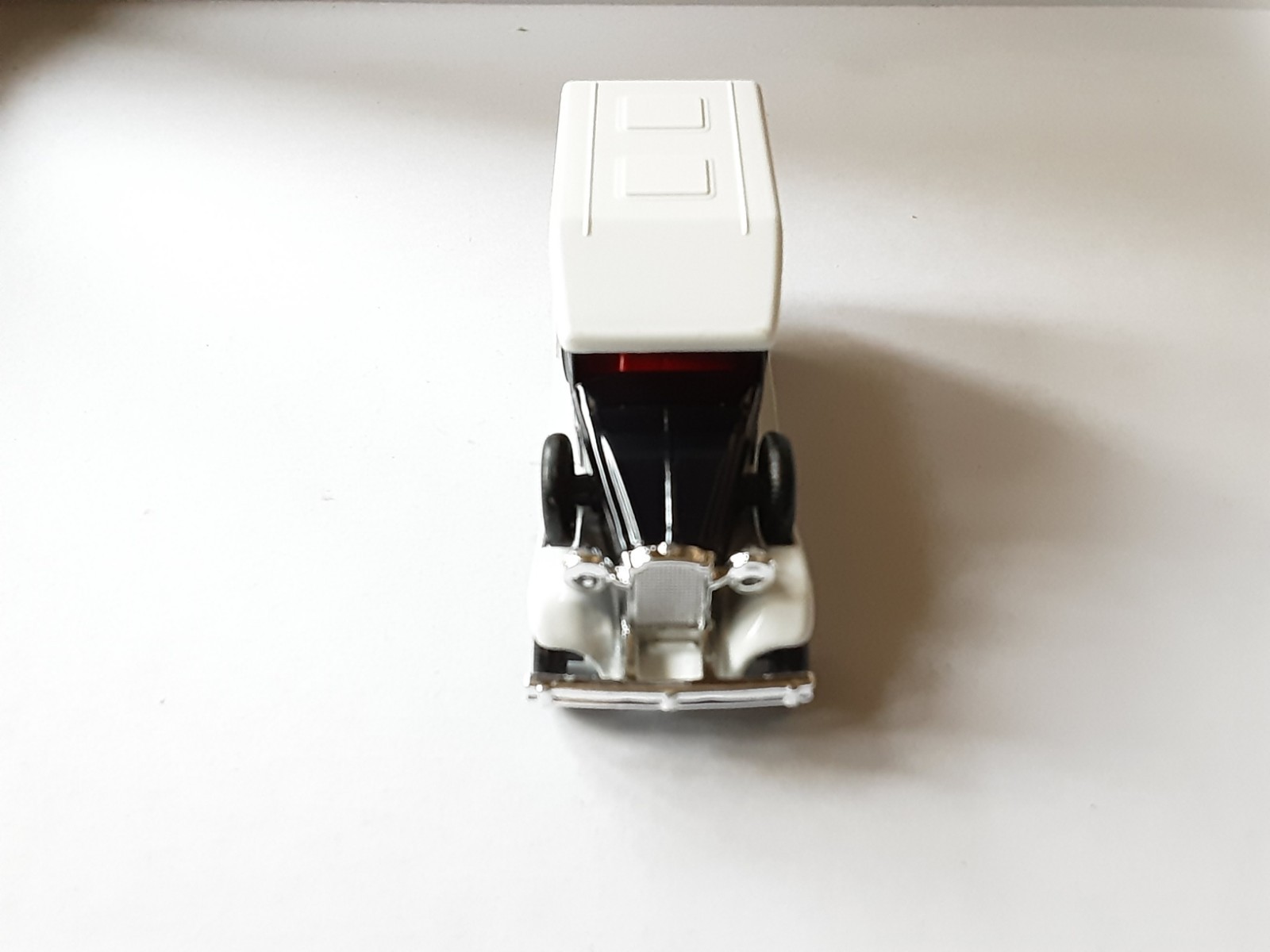 Lledo Days Gone Packard Van Royal National Life Boat Institution Diecast Model  thumbnail 5