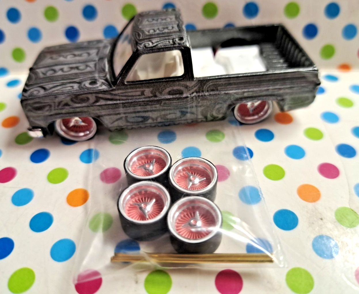 CUSTOM WHEELS ALLOY 1/64 FITS ON 83 SILVERADO LOWRIDERS Pink not Included Truck-image