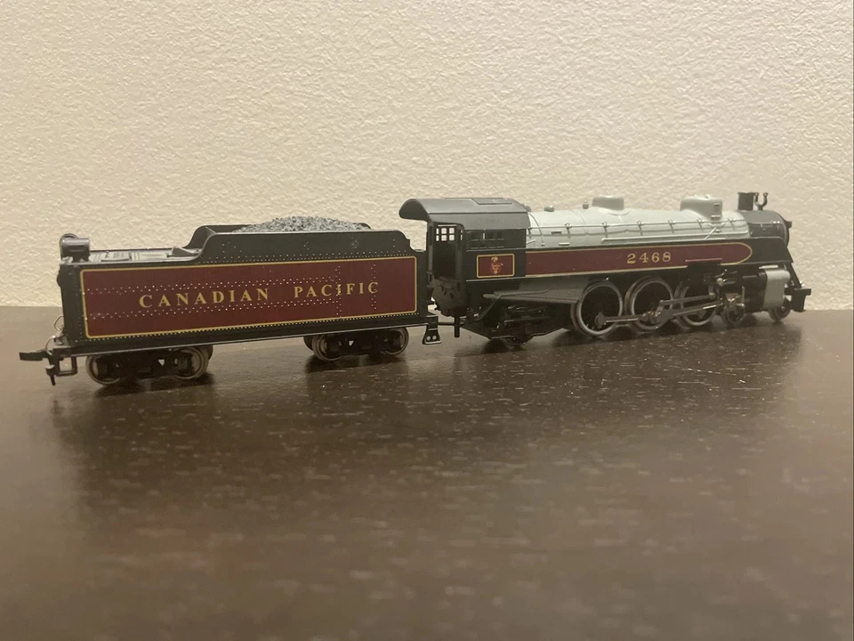 LOCOMOTORA DE VAPOR HO MEHANO 4-6-2 #2468 CANADIAN PACIFIC CP RAIL ILUMINADA Foto 4 de 4