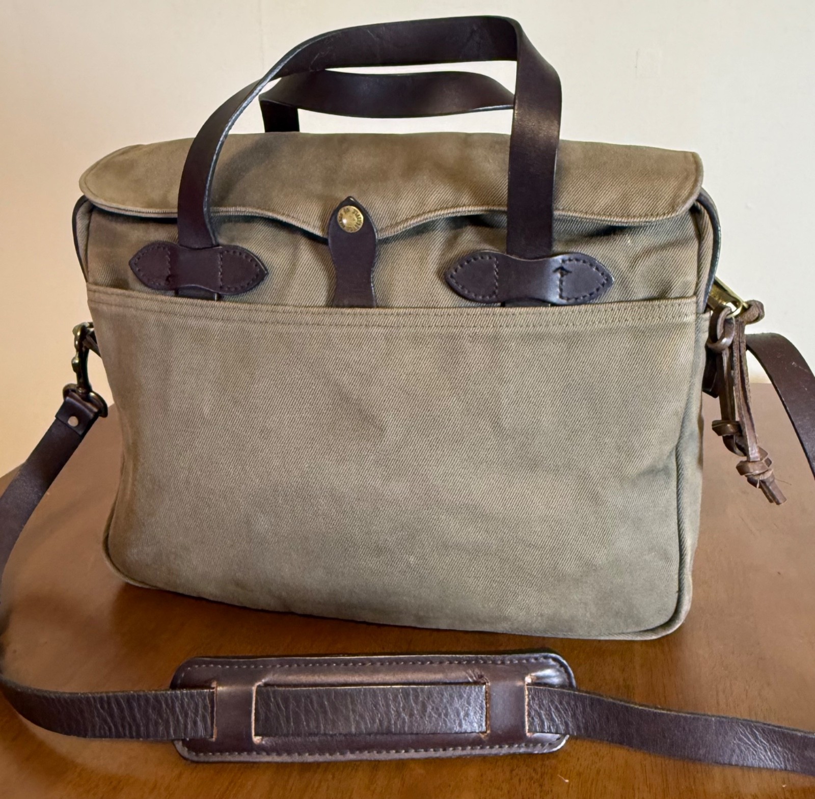 Filson 70256-L Large Laptop Briefcase Otter Green Twill Leather USA