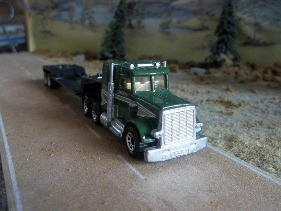 Movie Trucks - Matchbox - Movin On Truck - Custom 1:80 Scale - Image 3 of 4