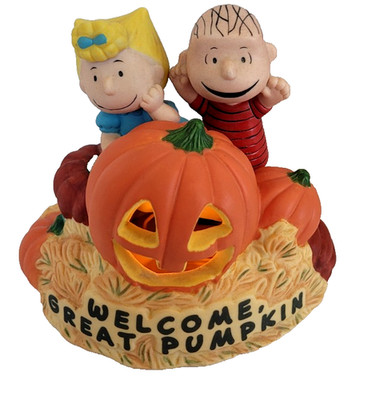 Hallmark Peanuts Gallery Welcome Great Pumpkin Lighted Figurine Numbered 2E/5463