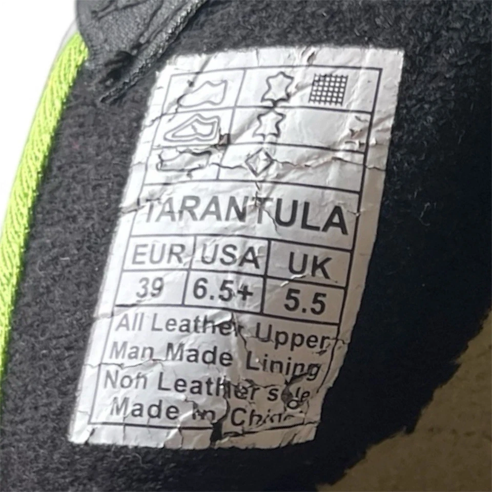 La Sportiva Tarantulas Climbing Shoes Size 39 EU Size 5.5 UK Free UK Postage - Image 4 of 4